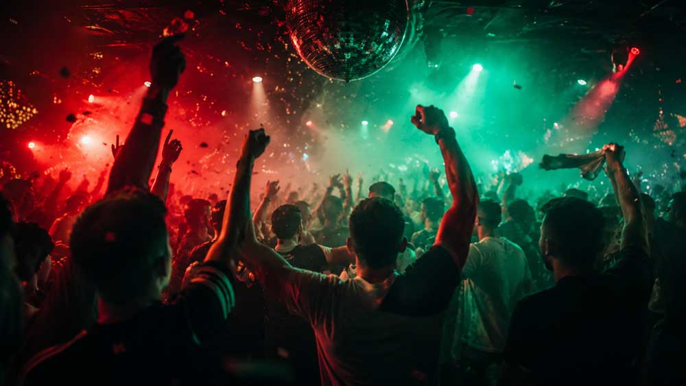WM Afterparty mit Tanzfläche und Clubstimmung im Atemlos