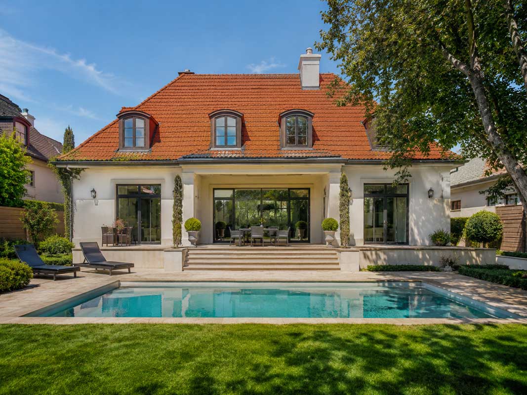 Immobilien Ungarn – Haus kaufen mit Garten und Seeblick